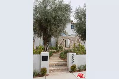 239 20th St, Santa Monica, CA 90402 - Photo 1