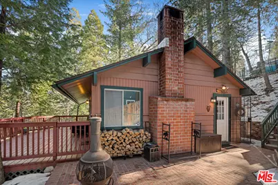 589 Clubhouse Dr, Twin Peaks, CA 92391 - Photo 1