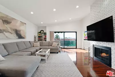 5416 Zelzah Ave #301, Encino, CA 91316 - Photo 1