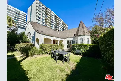 804 N Doheny Dr, West Hollywood, CA 90069 - Photo 1