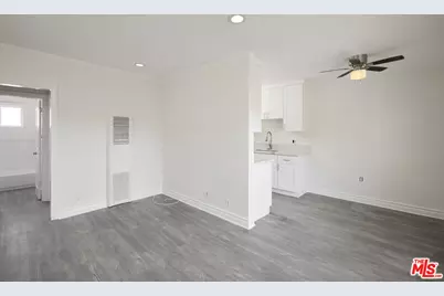 2636 Kansas Ave #9, Santa Monica, CA 90404 - Photo 1