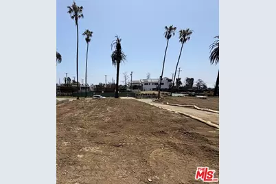 425 Swarthmore Ave, Pacific Palisades, CA 90272 - Photo 1