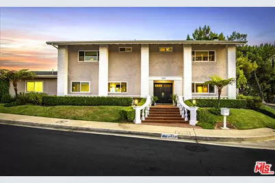 8407 Skyline Dr, Los Angeles, CA 90046 - Photo 1