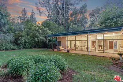 5040 Oakdale Ave, Woodland Hills, CA 91364 - Photo 1