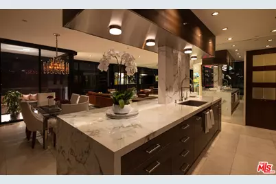 10350 Wilshire Blvd #602, Los Angeles, CA 90024 - Photo 1