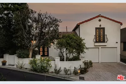 1918 Myra Ave, Los Angeles, CA 90027 - Photo 1