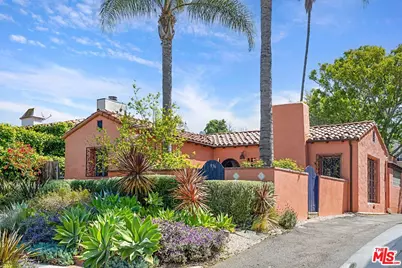 936 S Genesee Ave, Los Angeles, CA 90036 - Photo 1