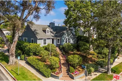 400 S Bentley Ave, Los Angeles, CA 90049 - Photo 1