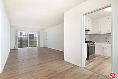 1937 S Bedford St, Los Angeles, CA 90034 - Photo 1