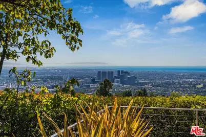 650 Endrino Pl, Beverly Hills, CA 90210 - Photo 1