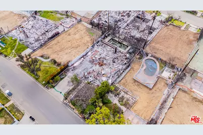 16828 Bollinger Dr, Pacific Palisades, CA 90272 - Photo 1