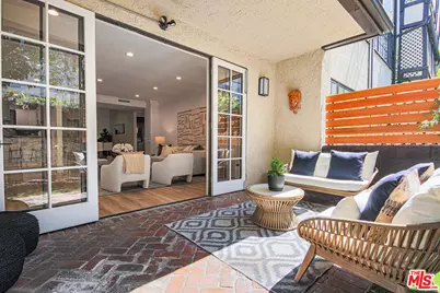 133 S Oakhurst Dr #101, Beverly Hills, CA 90212 - Photo 1