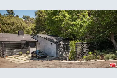 3252 Laurel Canyon Blvd, Studio City, CA 91604 - Photo 1