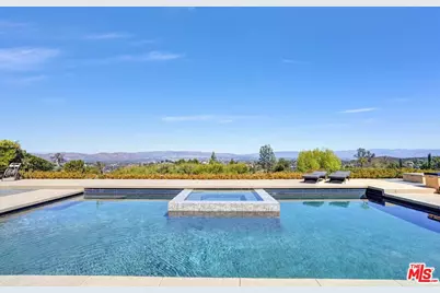 21749 Planewood Dr, Woodland Hills, CA 91364 - Photo 1