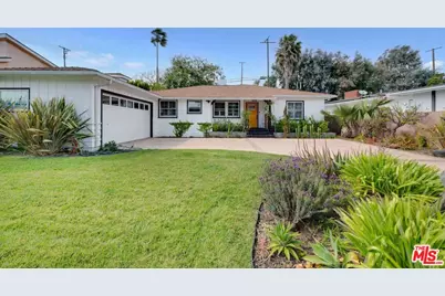 6111 S Le Doux Rd, Los Angeles, CA 90056 - Photo 1