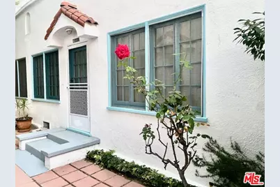 1040 N Sweetzer Ave #1/2, West Hollywood, CA 90069 - Photo 1