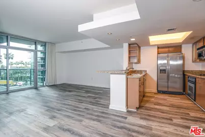 13700 Marina Pointe Dr #527, Marina del Rey, CA 90292 - Photo 1