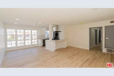 835 S Sherbourne Dr #8, Los Angeles, CA 90035 - Photo 1