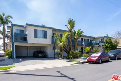 425 13th St, Huntington Beach, CA 92648 - Photo 1