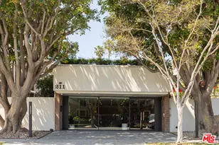 211 S Spalding Dr, Beverly Hills, CA 90212 - Photo 1