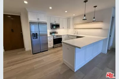 150 N Almont Dr #201, Beverly Hills, CA 90211 - Photo 1