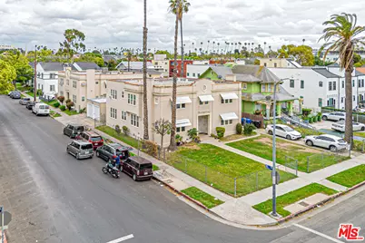 2460 W 18th St, Los Angeles, CA 90019 - Photo 1