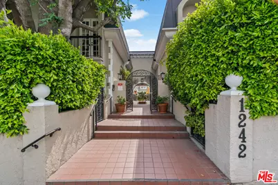 1242 Berkeley St #13, Santa Monica, CA 90404 - Photo 1