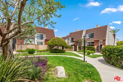 13010 Maxella Ave #8, Marina del Rey, CA 90292 - Photo 1