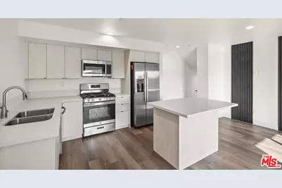 2527 Hauser Blvd #B, Los Angeles, CA 90016 - Photo 1