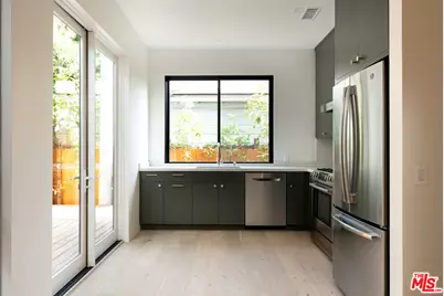 633 Palms Blvd #B, Venice, CA 90291 - Photo 1