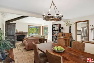 19 Nantucket Pl, Manhattan Beach, CA 90266 - Photo 1