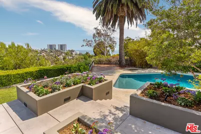 500 Amalfi Dr, Pacific Palisades, CA 90272 - Photo 1