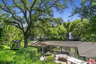 747 Brooktree Rd, Pacific Palisades, CA 90272 - Photo 1
