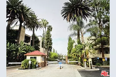 5550 Owensmouth Ave #318, Woodland Hills, CA 91367 - Photo 1
