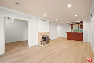 1010 N Kings Rd, West Hollywood, CA 90069 - Photo 1