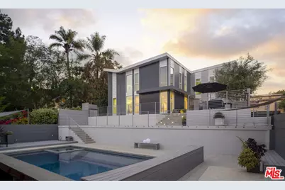 3672 Fairland Blvd, View Park, CA 90043 - Photo 1