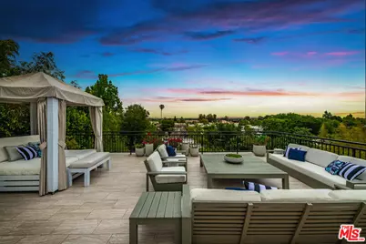 14539 Valley Vista Blvd, Sherman Oaks, CA 91403 - Photo 1