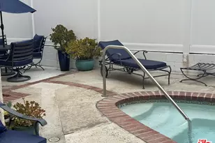 530 S Barrington Ave, Los Angeles, CA 90049 - Photo 1