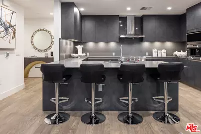 728 N Sweetzer Ave #315, Los Angeles, CA 90069 - Photo 1