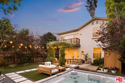 630 Brooks Ave, Venice, CA 90291 - Photo 1