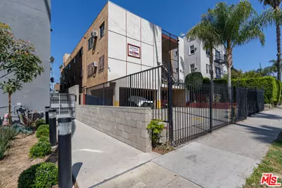 917 S Kenmore Ave, Los Angeles, CA 90006 - Photo 1