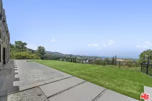 15851 Mulholland Pl, Los Angeles, CA 90049 - Photo 1