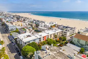 20 Ironsides St, Marina del Rey, CA 90292 - Photo 1