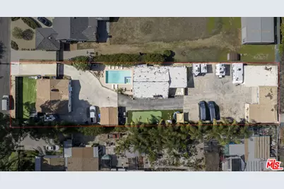 19215 Arminta St, Reseda, CA 91335 - Photo 1