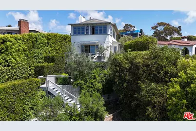 271 Amalfi Dr, Santa Monica, CA 90402 - Photo 1