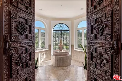 10827 Pacific View Dr, Malibu, CA 90265 - Photo 1