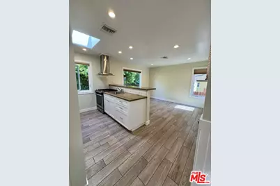 10740 Aqua Vista St, Studio City, CA 91602 - Photo 1