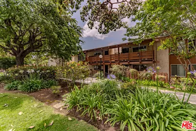 3719 Country Club Dr #6, Long Beach, CA 90807 - Photo 1