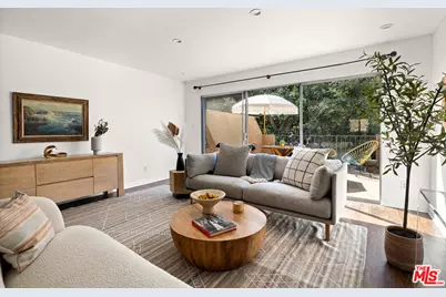 1890 S Cochran Ave #10, Los Angeles, CA 90019 - Photo 1