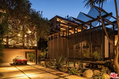 9031 Hollywood Hills Rd, Los Angeles, CA 90046 - Photo 1